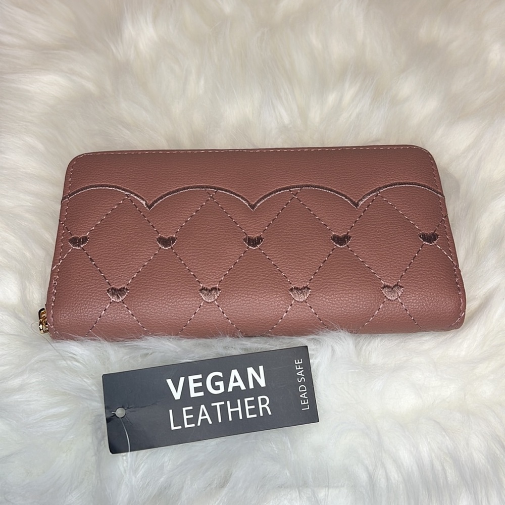 NWT LARGE EMBROIDERY MAUVE WALLET - Picture 3 of 15